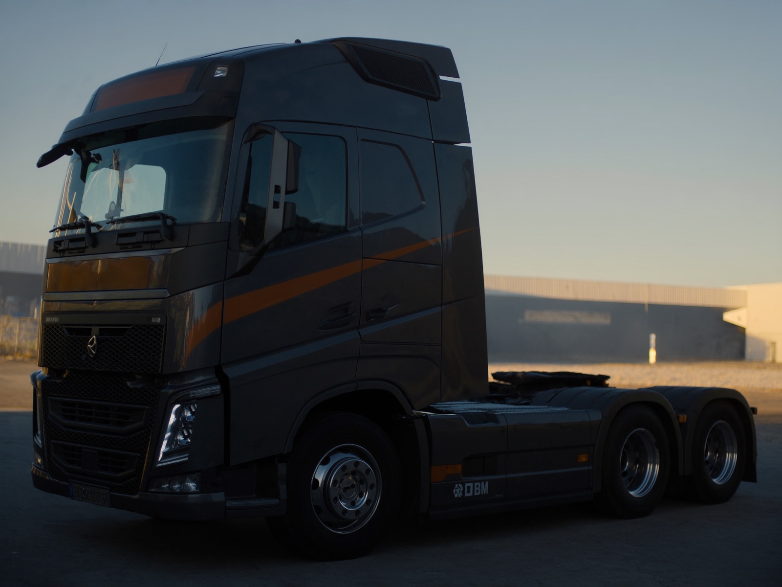 Schone, moderne MAN-trekker van Lorin Logistics